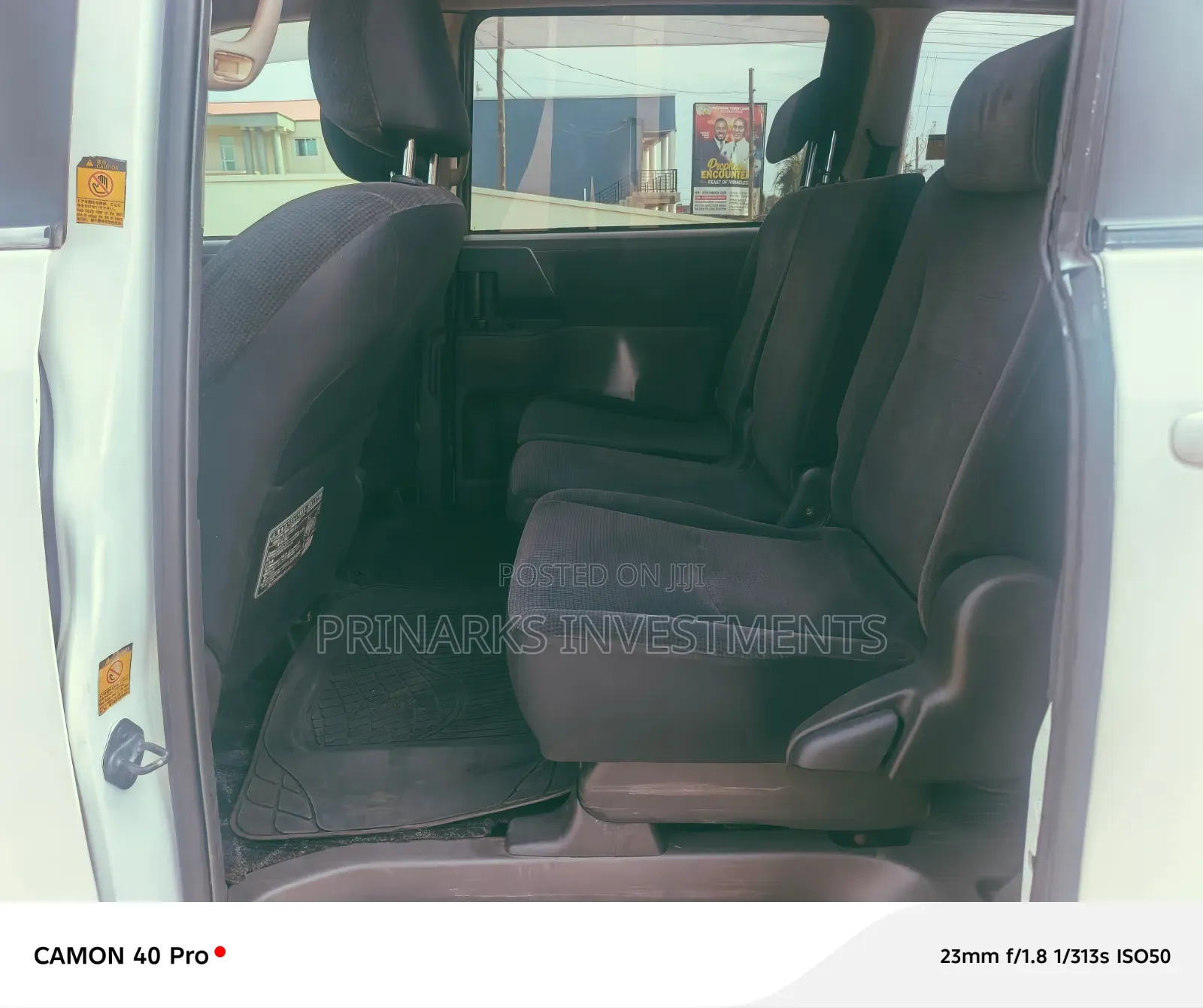 Toyota Voxy 2010 White