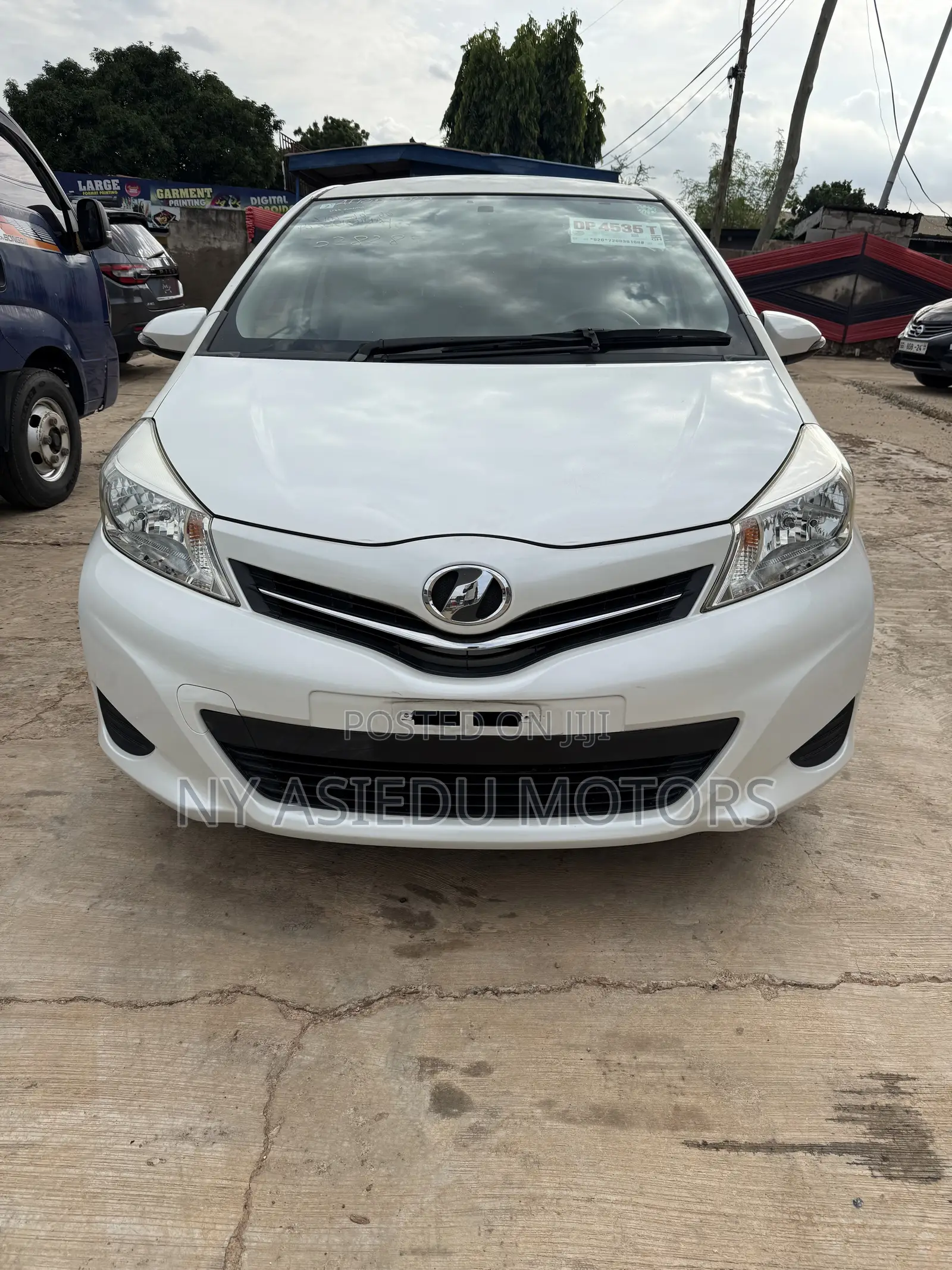 Toyota Vitz 1.3 FWD 3dr 2011 White