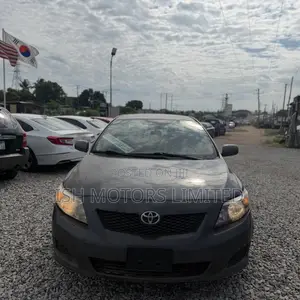 Toyota Corolla LE 4dr Sedan (1.8L 4cyl 4A) 2012 Gray