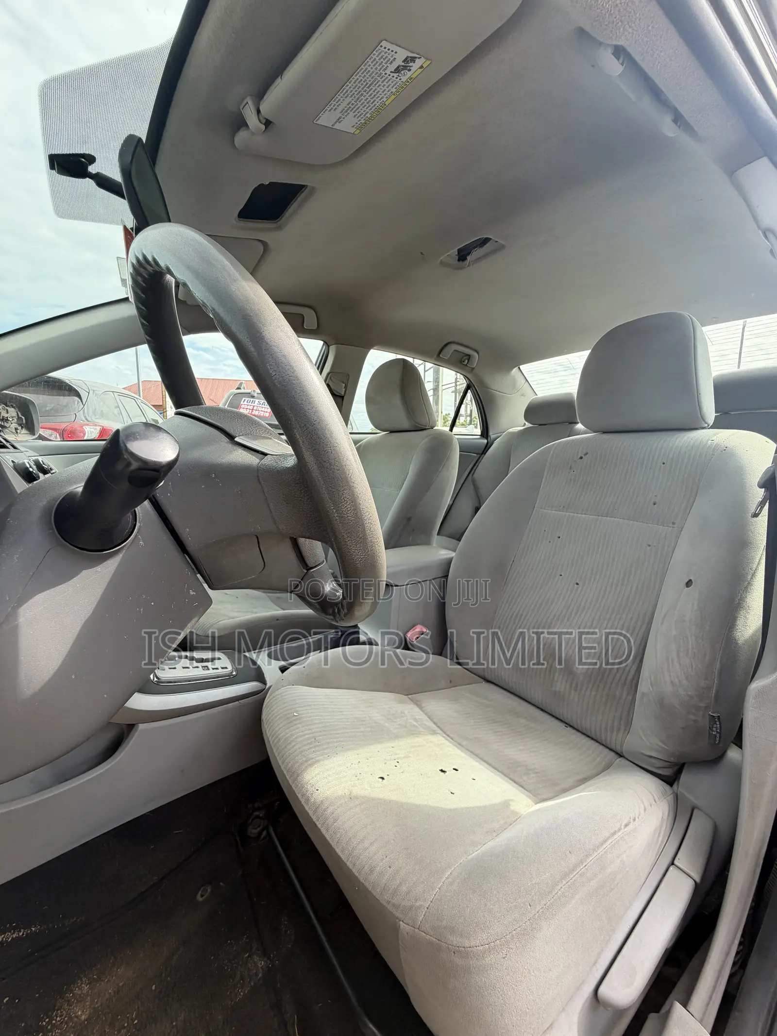 Toyota Corolla LE 4dr Sedan (1.8L 4cyl 4A) 2012 Gray
