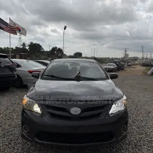 Toyota Corolla S Special Edition 4dr Sedan (1.8L 4cyl 4A) 2013 Gray