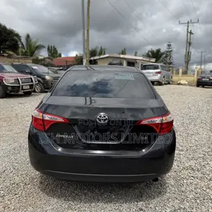 Toyota Corolla LE Eco Plus 4dr Sedan (1.8L 4cyl CVT) 2015 Black