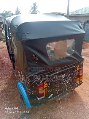 Bajaj RE 2023 Black