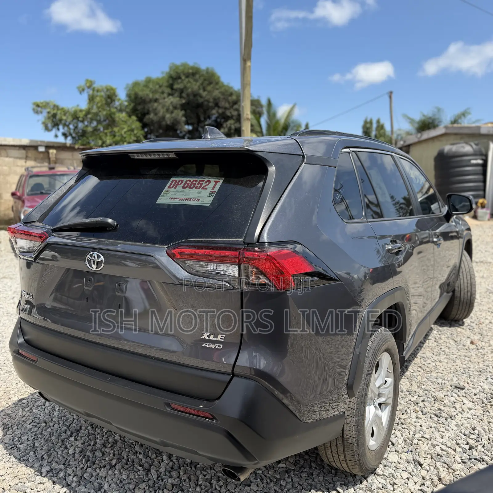 Toyota RAV4 XLE 2021 Gray