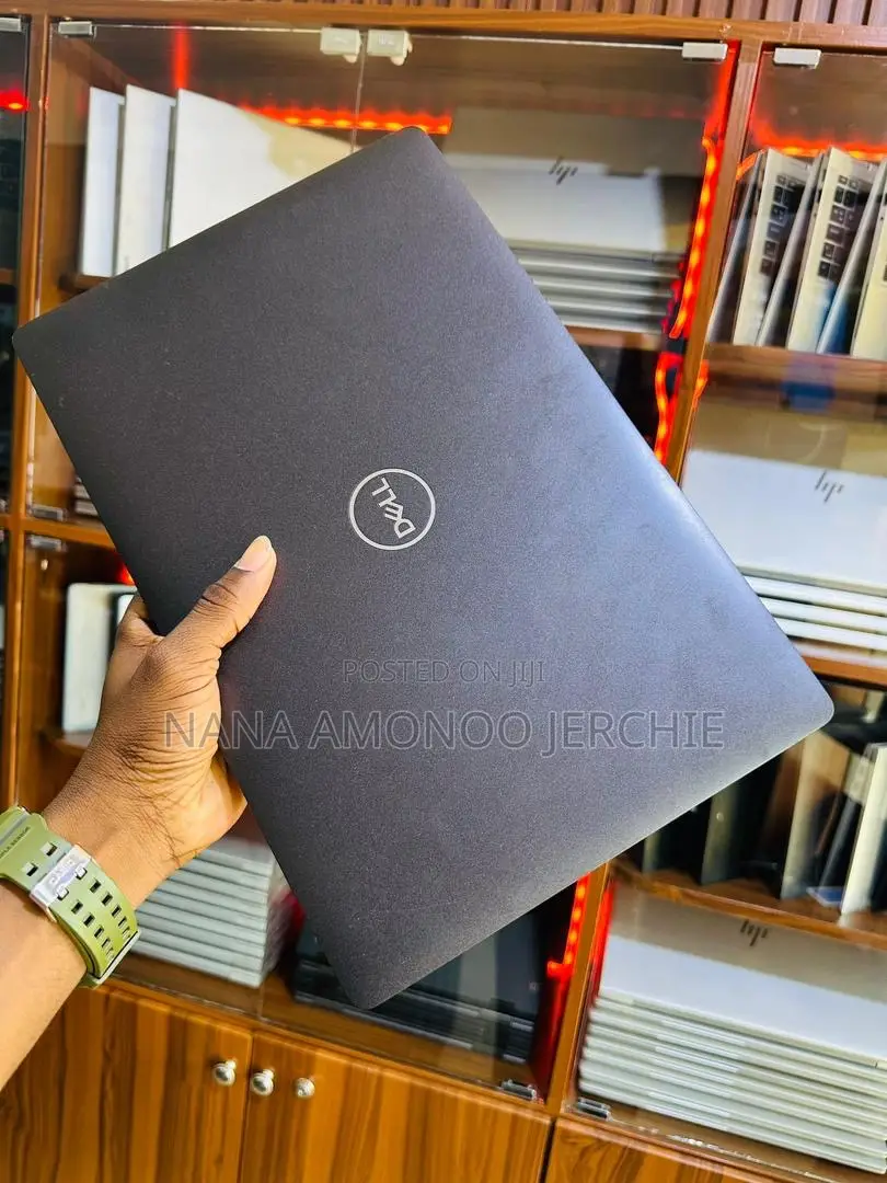 Laptop Dell Precision 3541 8GB Intel Core i5 SSD 512GB