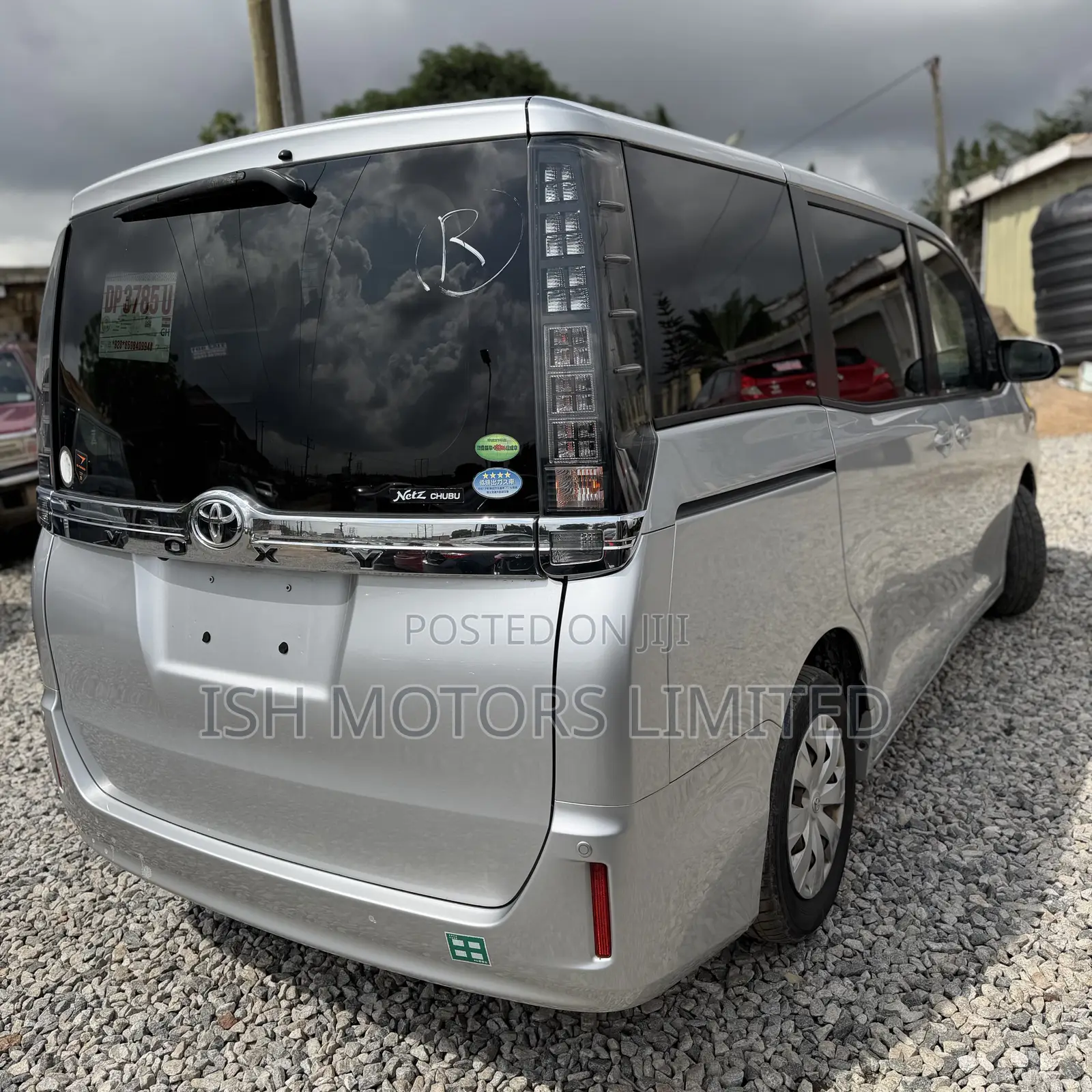 Toyota Voxy 2015 Silver