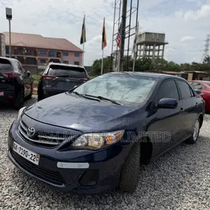 Toyota Corolla LE Special Edition 4dr Sedan (1.8L 4cyl 4A) 2013 Blue