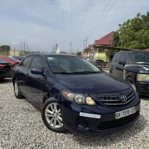 Toyota Corolla LE Special Edition 4dr Sedan (1.8L 4cyl 4A) 2013 Blue