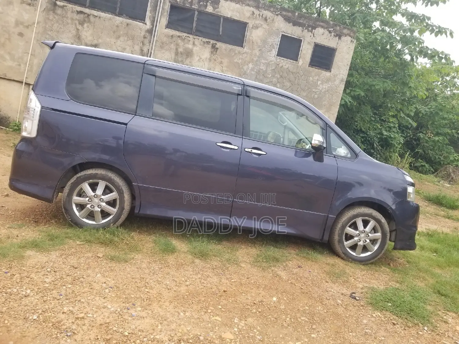 Toyota Voxy 2009 Blue