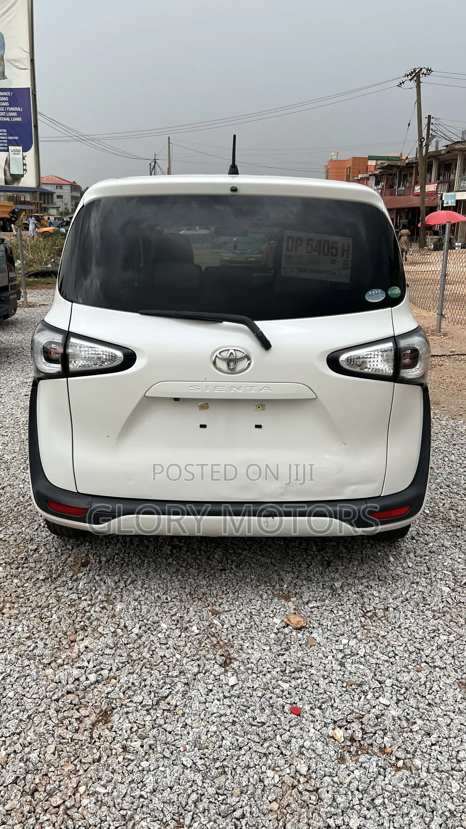 Toyota Sienta 1.5 AWD 2017 White