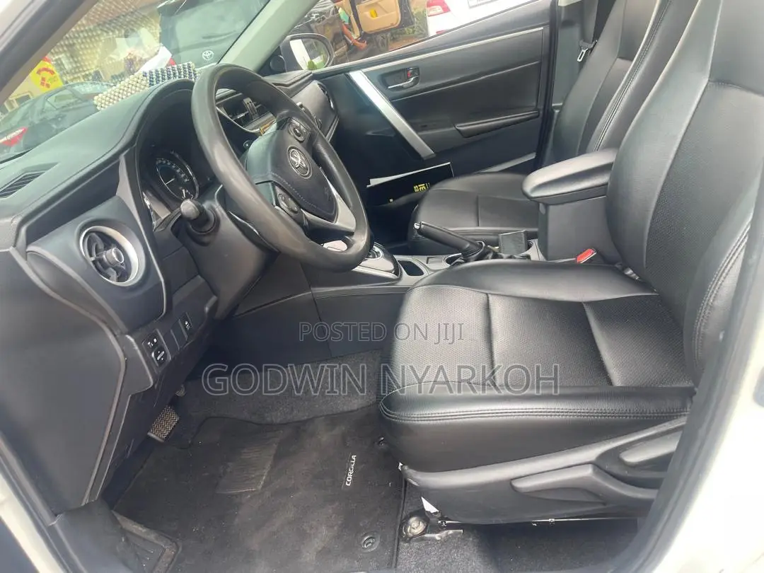 Toyota Corolla SE 2020 White