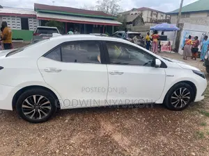Toyota Corolla SE 2020 White