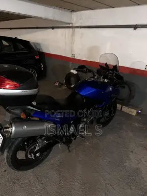 Suzuki V-Strom 2010 Blue