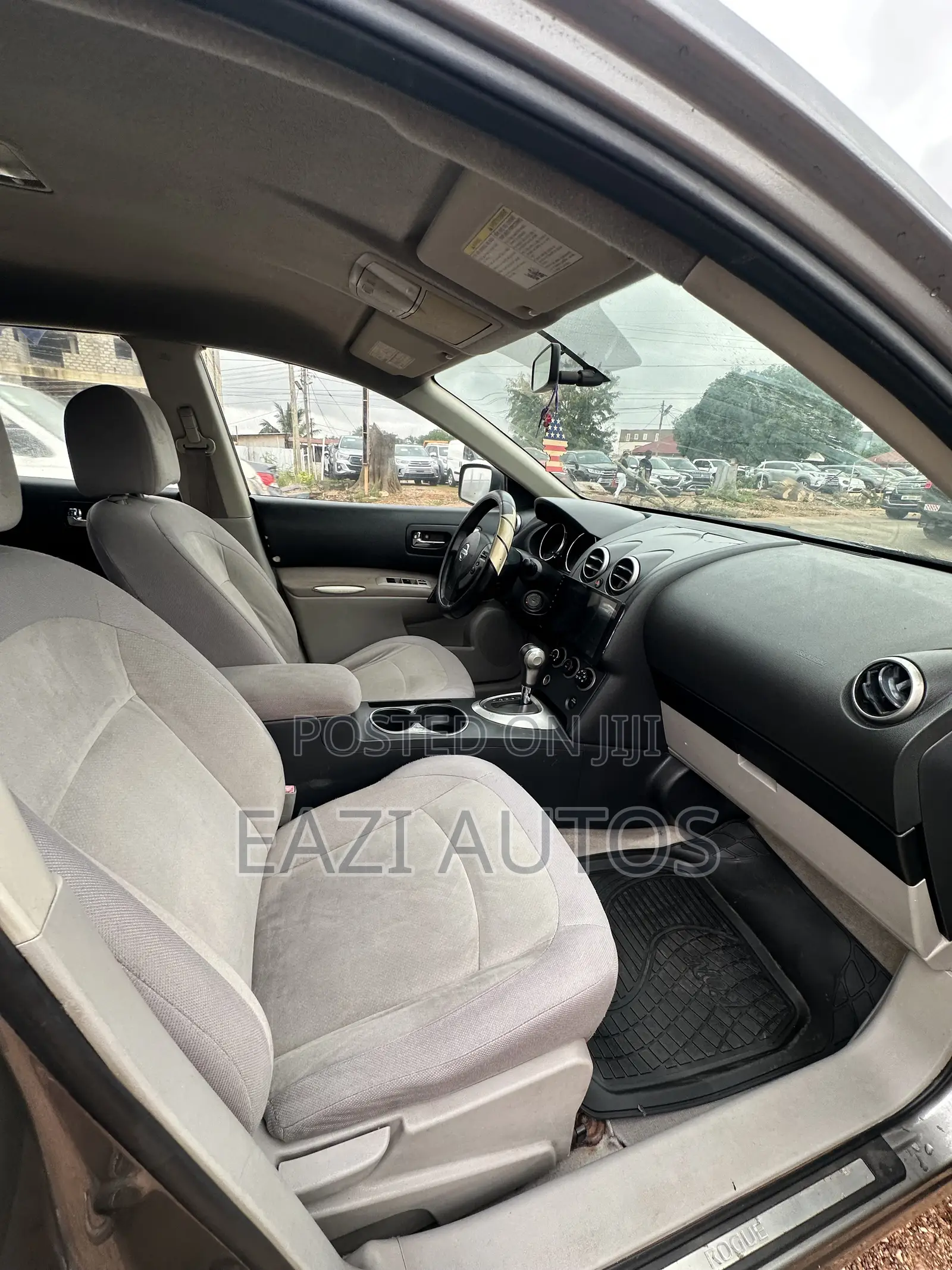 Nissan Rogue 2011 Gray