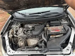 Nissan Rogue 2011 Gray