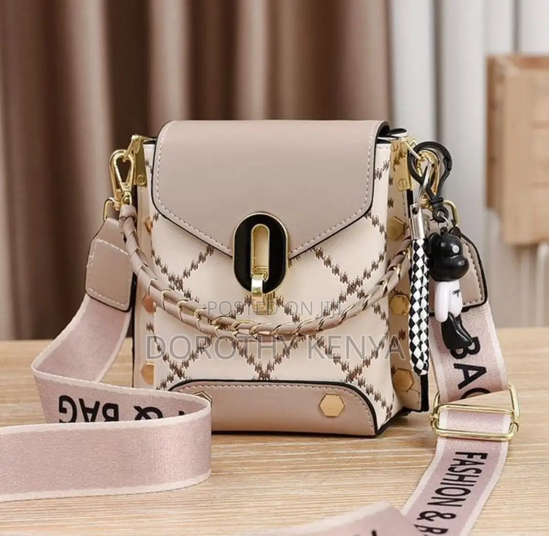 Luxury Women's Party Handbags - Elegant Chain Crossbody Bag