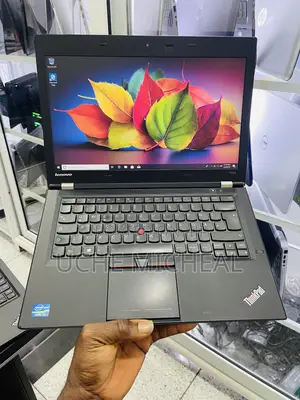 Laptop Lenovo ThinkPad T430u 8GB Intel Core i3 HDD 500GB
