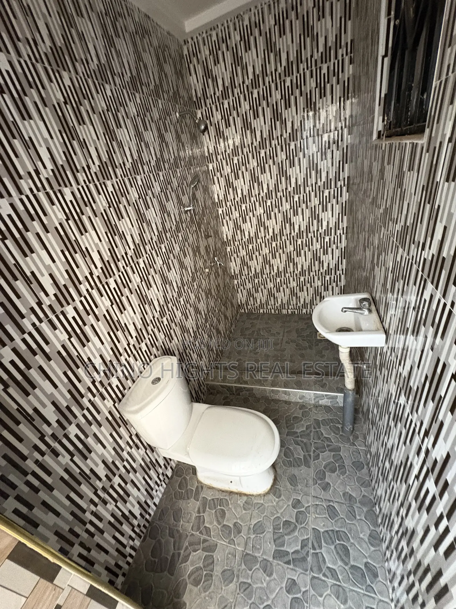 1bdrm Apartment in Hot Oven, Mataheko for rent