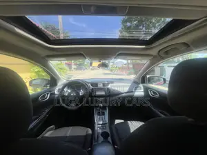 Nissan Sentra 2018 Red