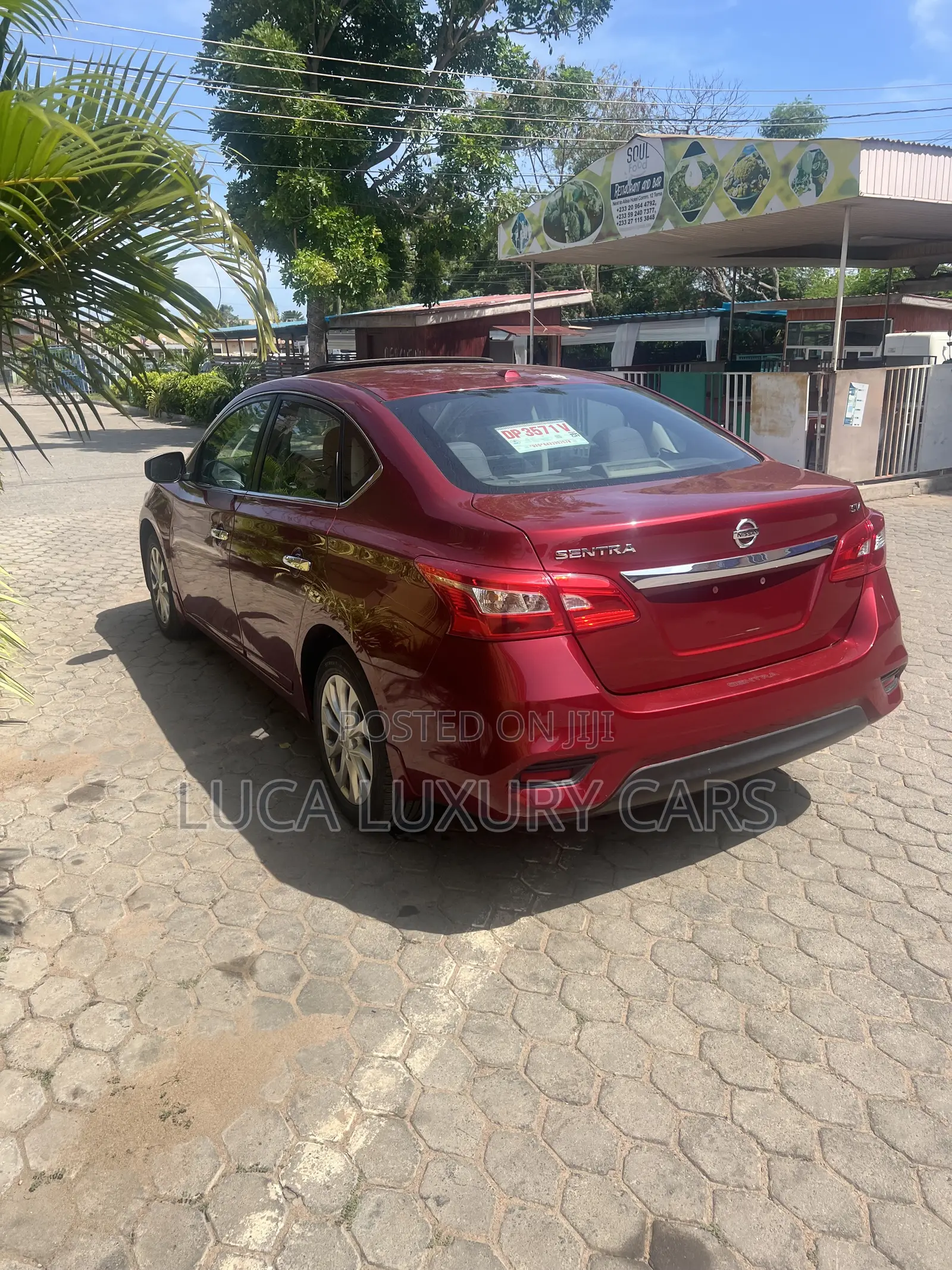 Nissan Sentra 2018 Red