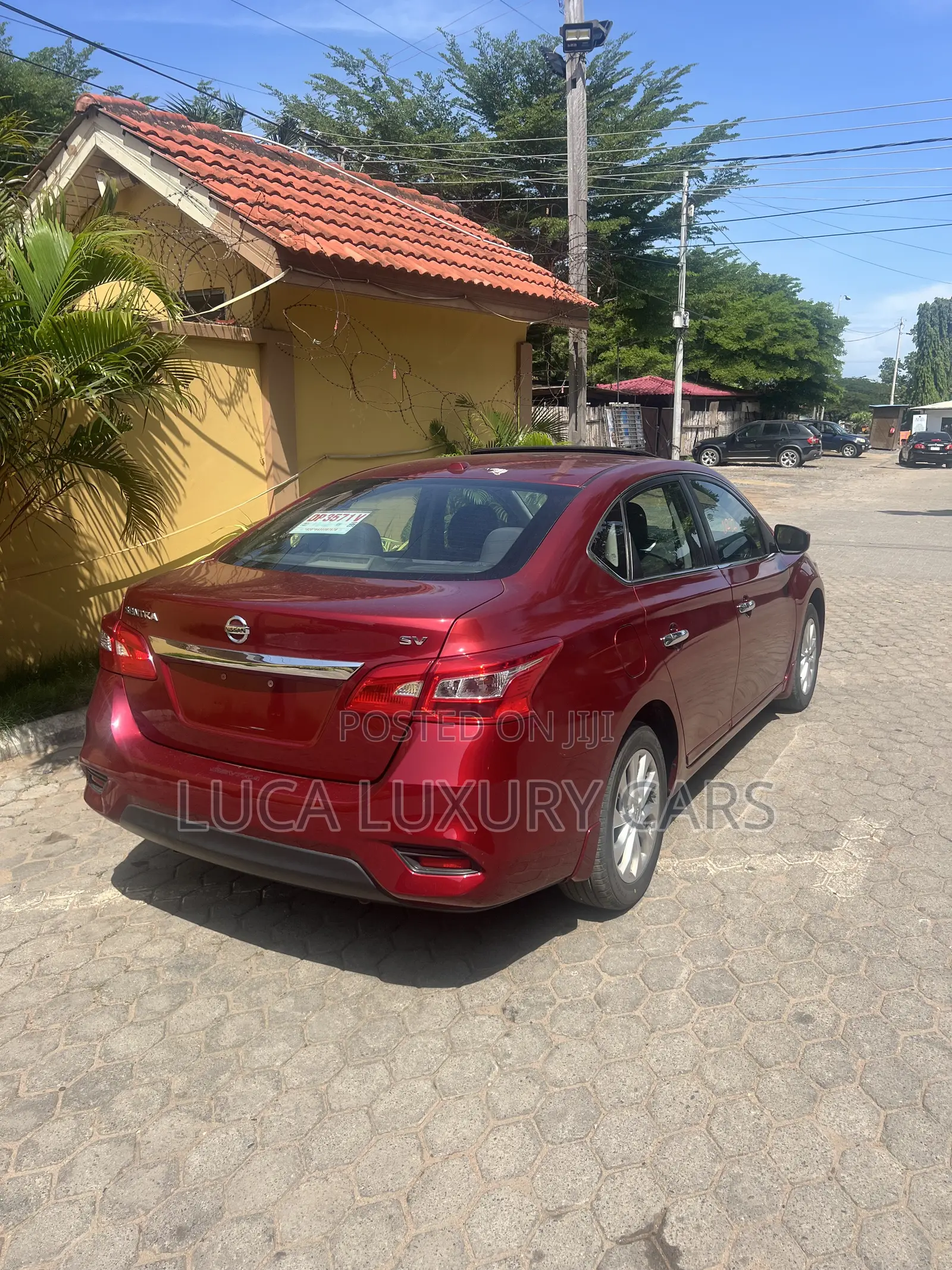 Nissan Sentra 2018 Red