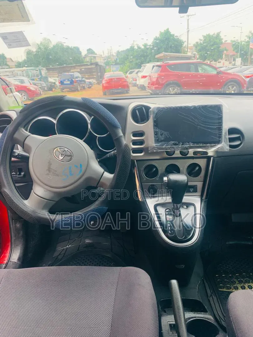 Pontiac Vibe 2006 Red