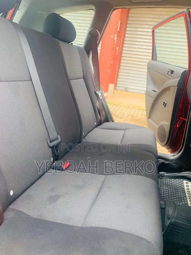 Pontiac Vibe 2006 Red