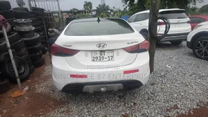 Hyundai Elantra 2013 White