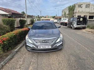 Hyundai Sonata SE 2.0T Sedan FWD (2.0L 4cyl 6A) 2013 Gray