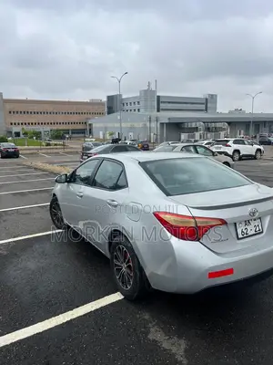 Toyota Corolla LE 4dr Sedan (1.8L 4cyl CVT) 2016 Silver