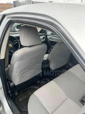 Toyota Corolla LE 4dr Sedan (1.8L 4cyl CVT) 2016 Silver