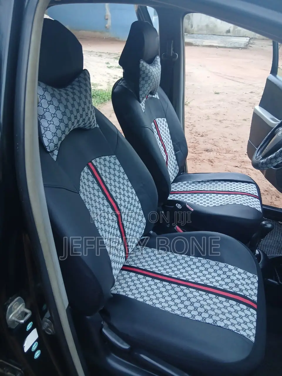 Toyota Vitz 1.3 AWD 3dr 2010 Black