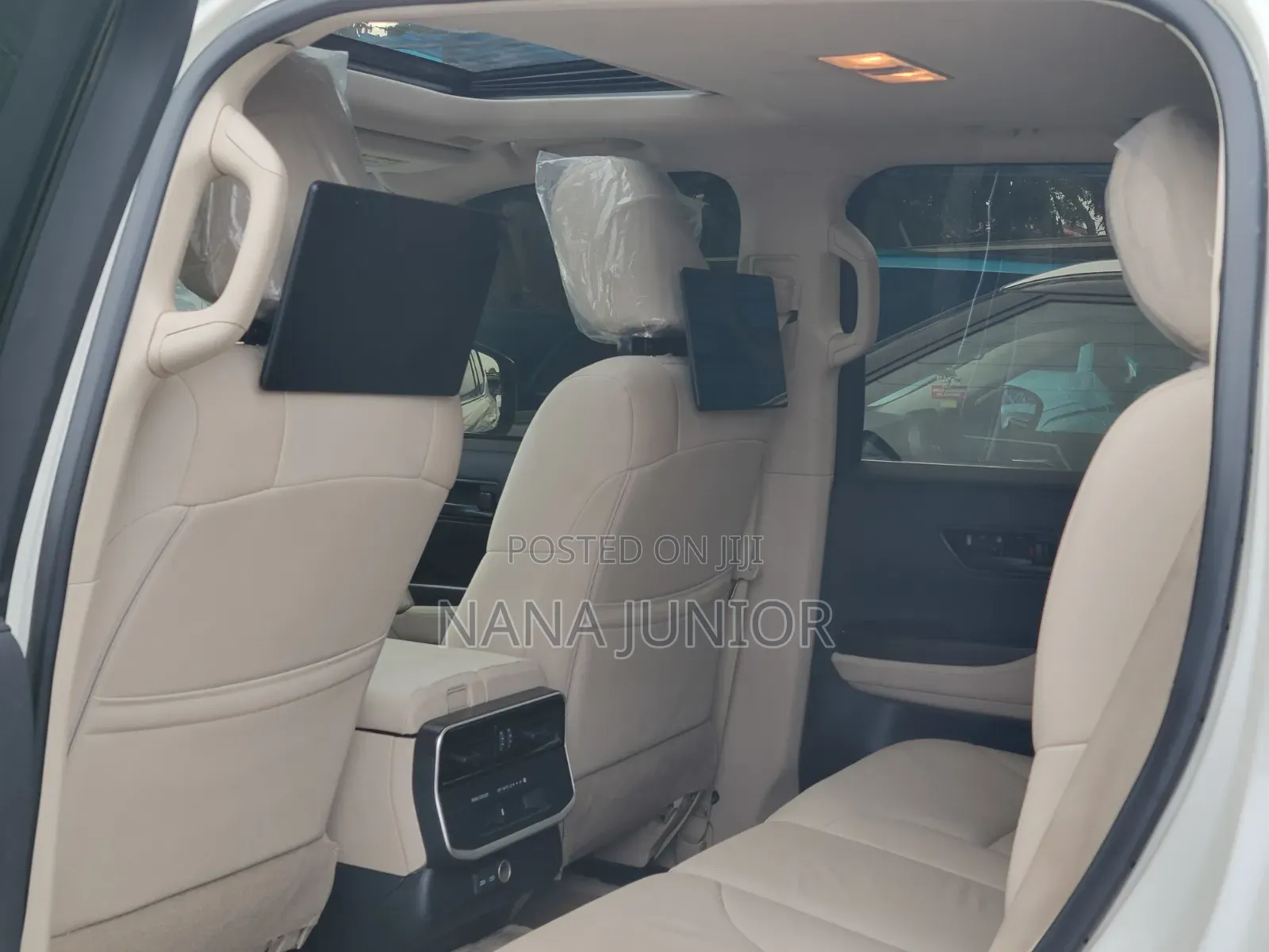 Toyota Land Cruiser 2022 White