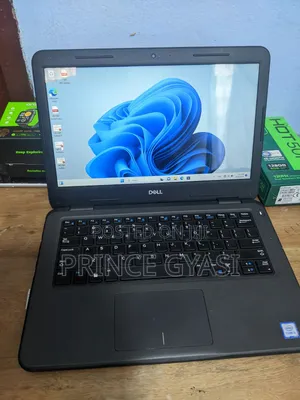 Laptop Dell Latitude 3310 8GB Intel Core i3 SSHD (Hybrid) 256GB