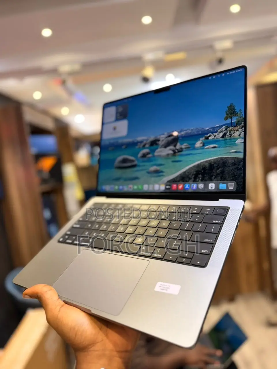 Laptop Apple MacBook Pro 2021 M1 16GB Apple M1 Pro SSD 1T