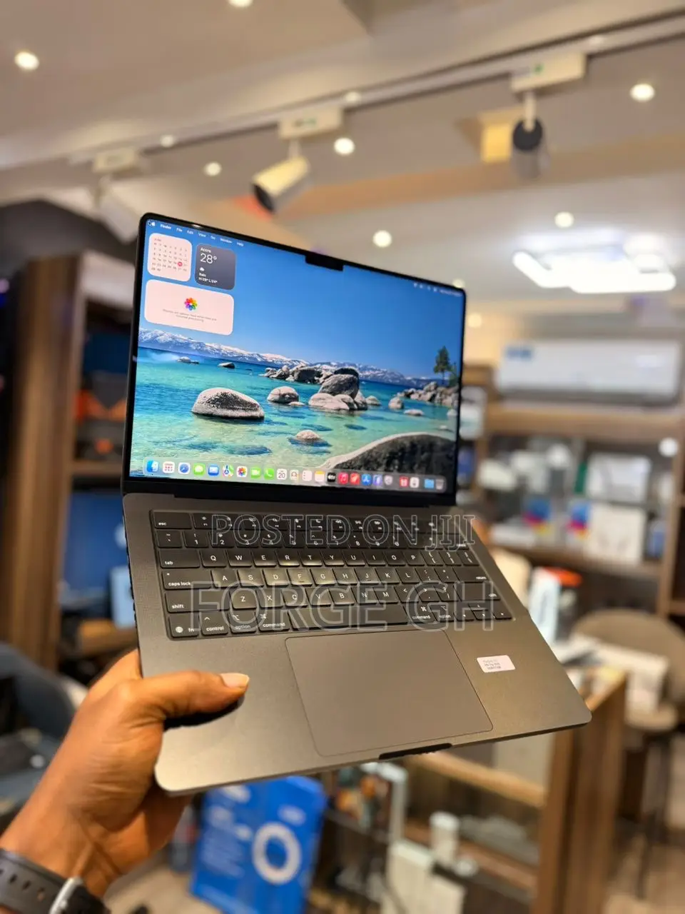 Laptop Apple MacBook Pro 2025 M5 16GB Apple M5 SSD 512GB