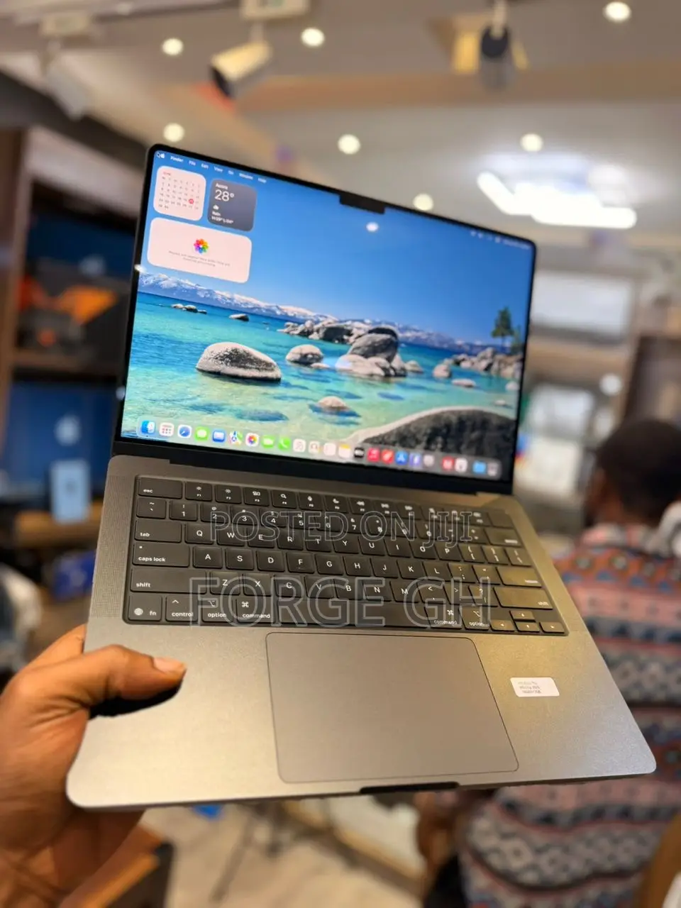 Laptop Apple MacBook Pro 2025 M5 16GB Apple M5 SSD 512GB