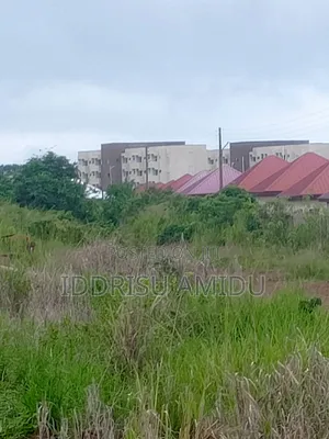 6 Plots Available