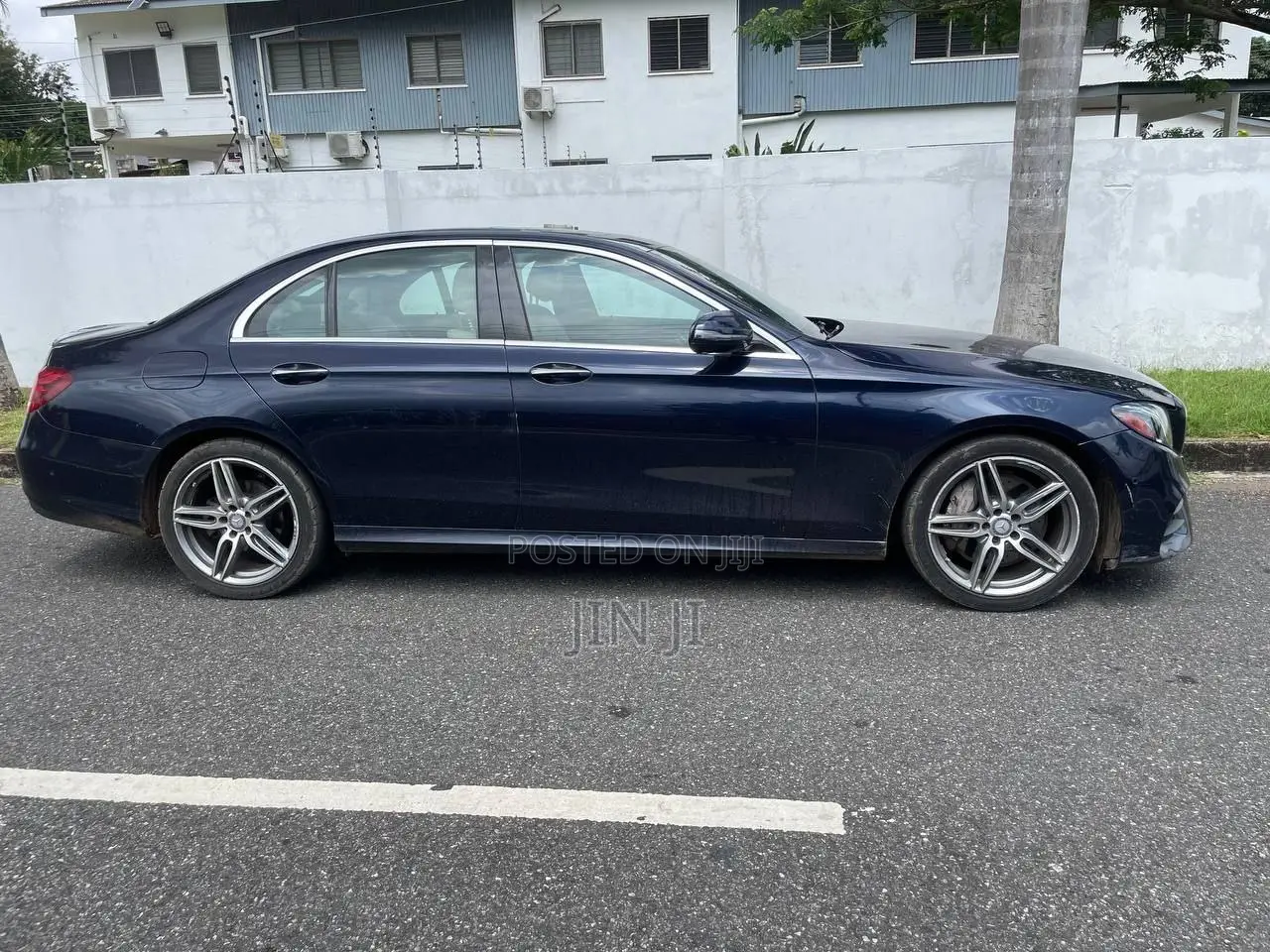 Mercedes-Benz E300 Base RWD Sedan (2.0L 4cyl 9A) 2017 Blue
