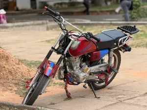 Royal RY125 2025 Red