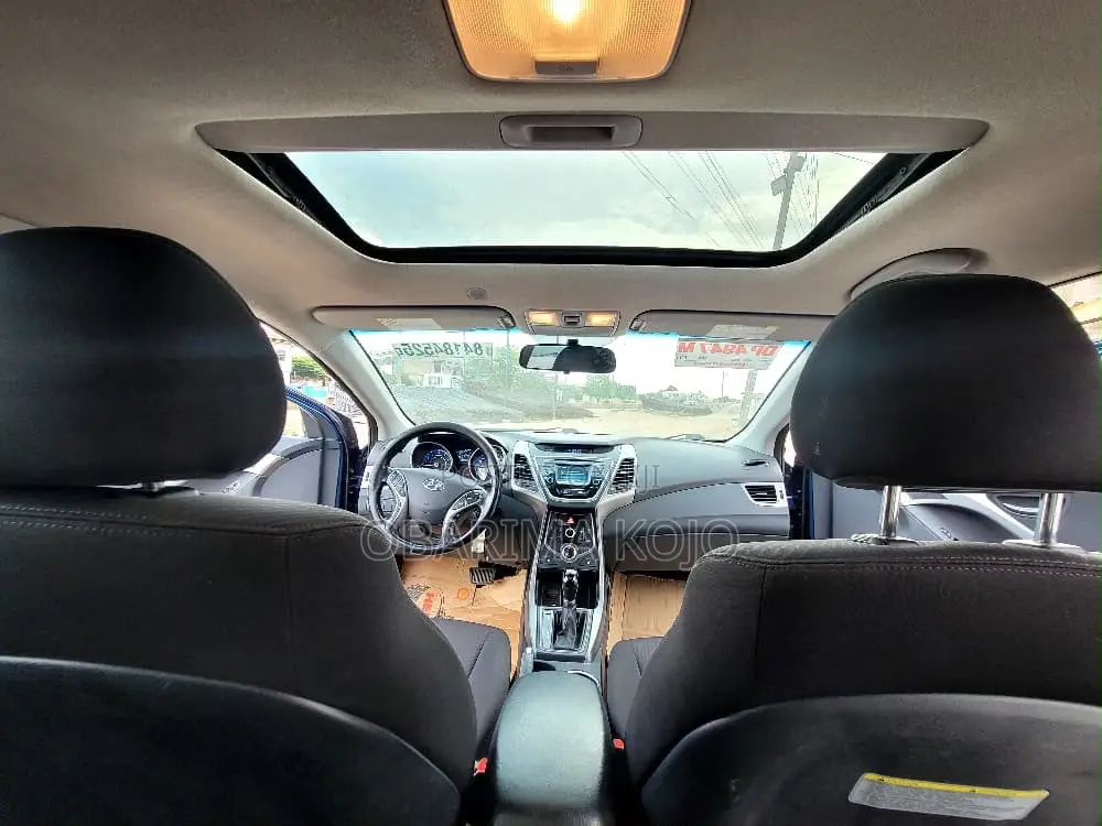 Hyundai Elantra SE Sedan FWD (1.8L 4cyl 6A) 2016 Blue