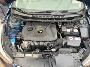 Hyundai Elantra SE Sedan FWD (1.8L 4cyl 6A) 2016 Blue