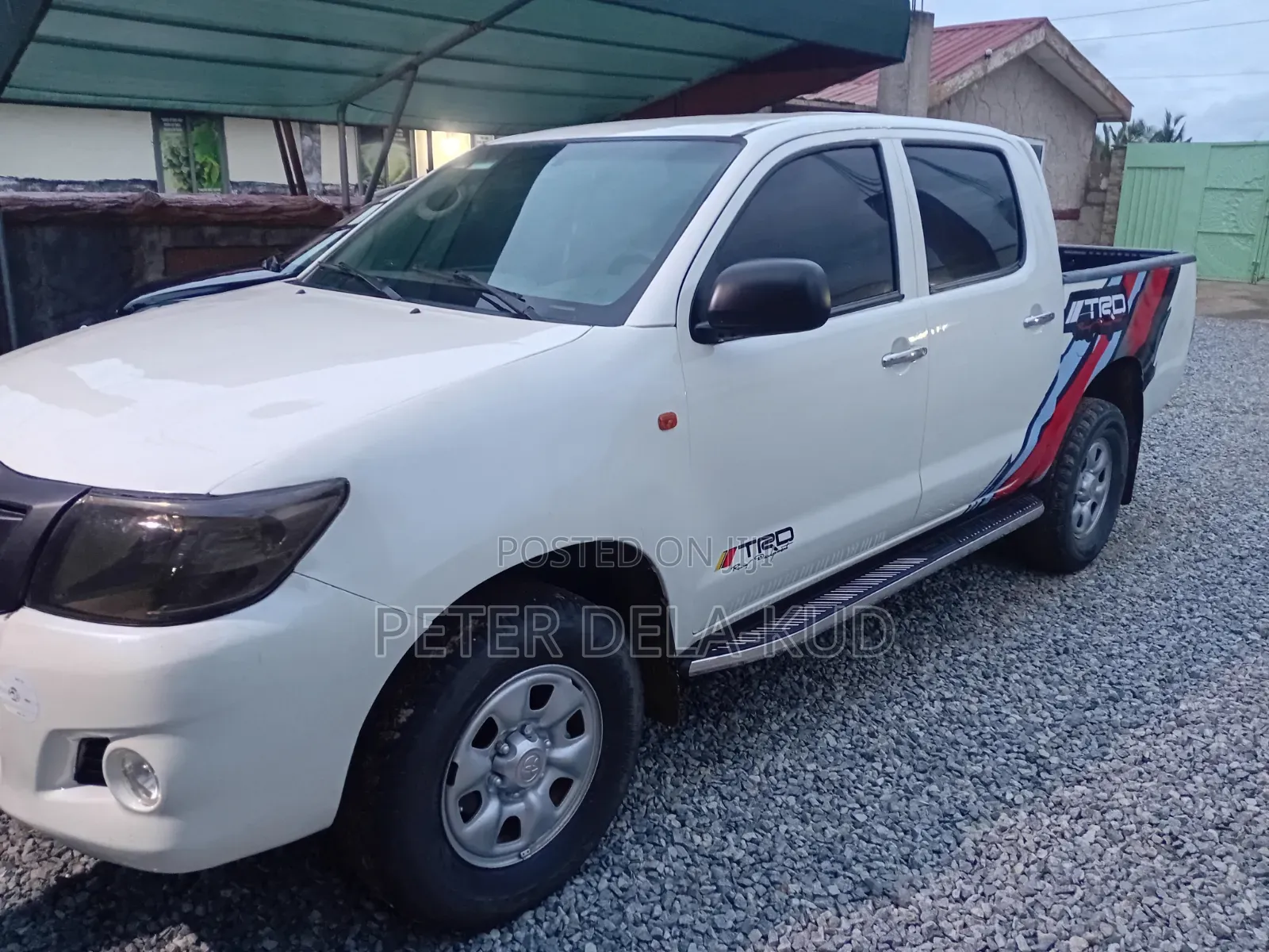 Toyota Hilux 2012 White