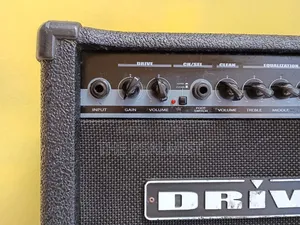 Drive Cd 300r Lead Guitar Combo