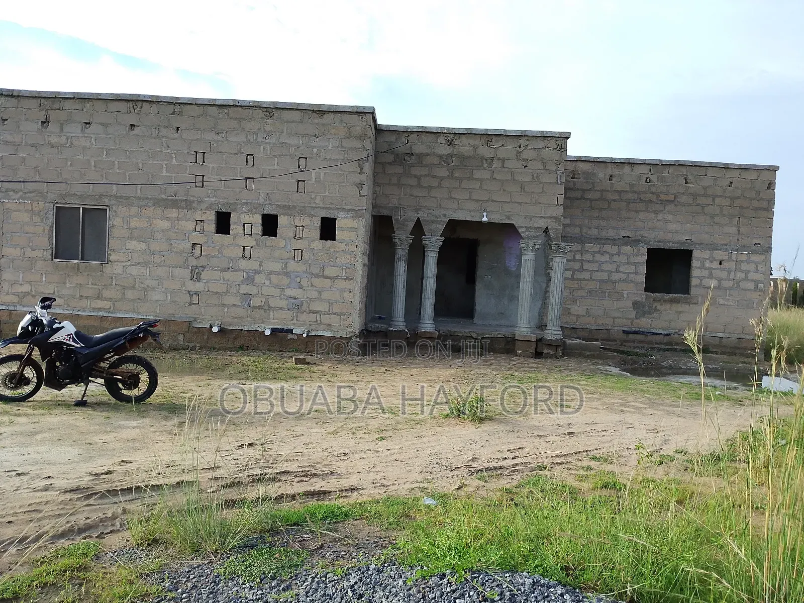 Two Bedroom Apartment With One Guest Room With Borehole and Osmosis M