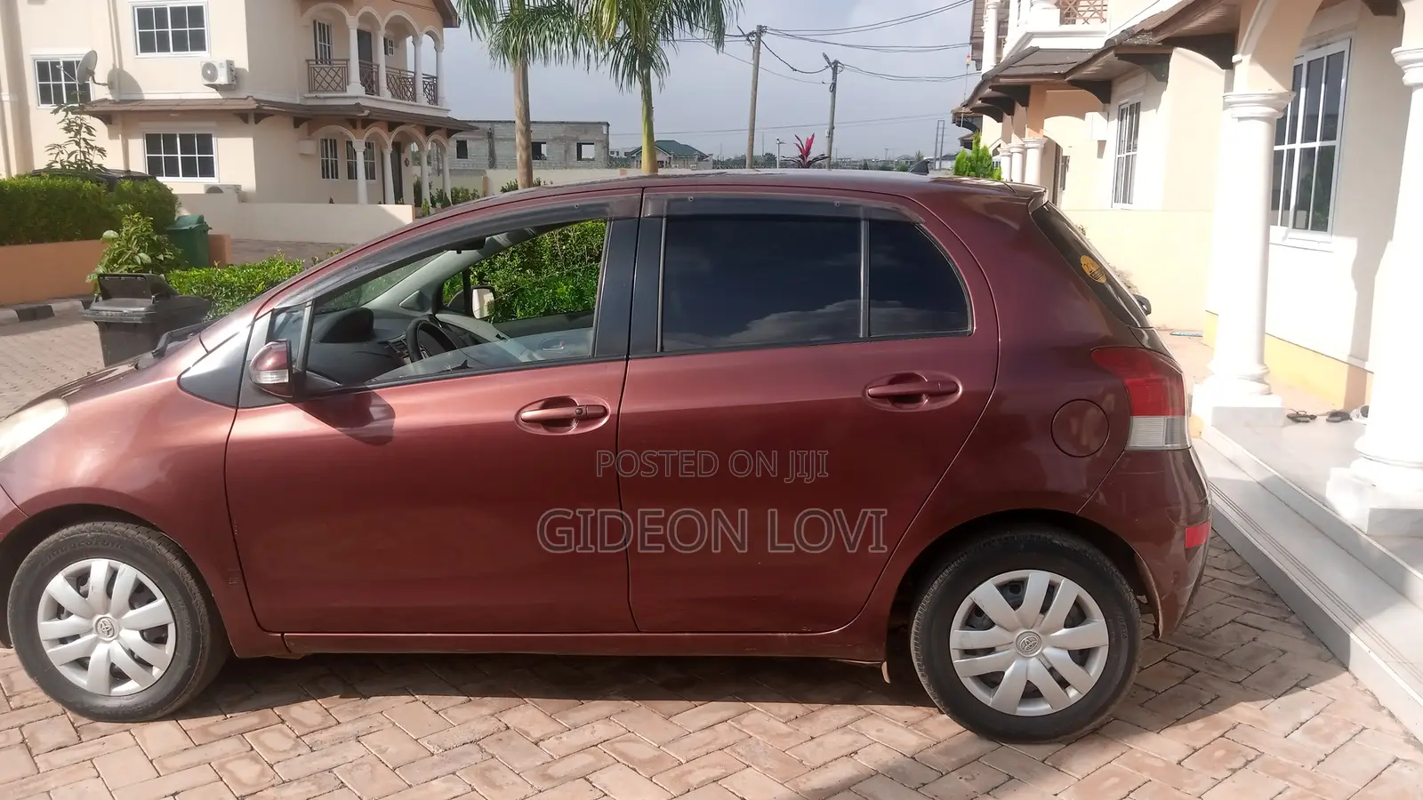 Toyota Vitz 2010 Brown