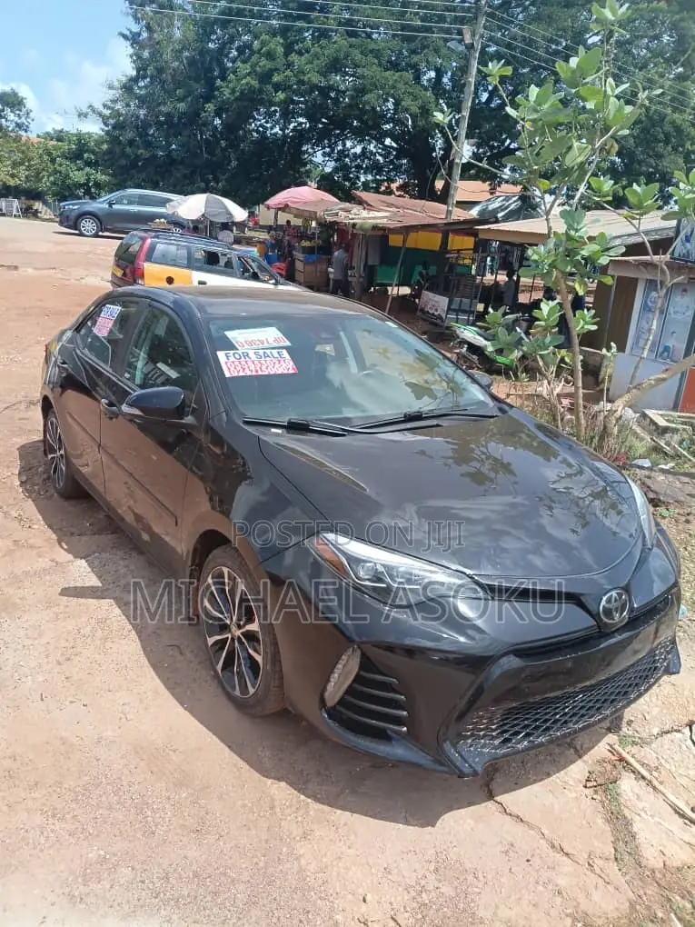 Toyota Corolla XSE (1.8L 4cyl 2A) 2019 Black