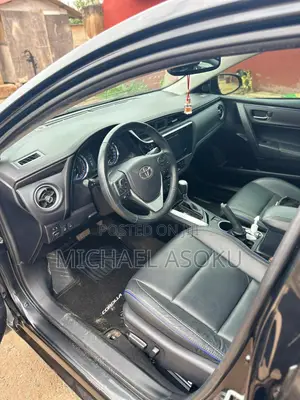 Toyota Corolla XSE (1.8L 4cyl 2A) 2019 Black