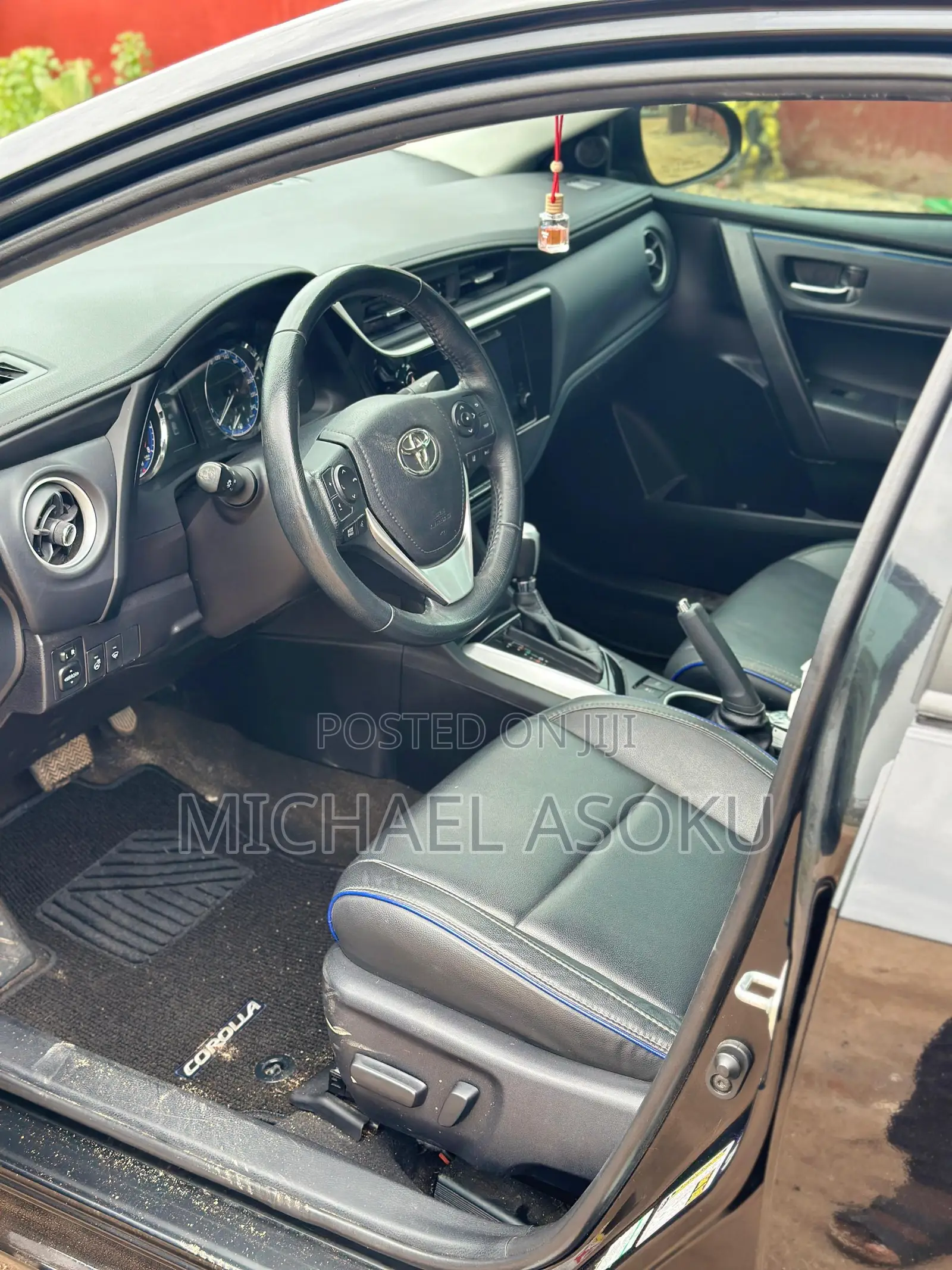 Toyota Corolla XSE (1.8L 4cyl 2A) 2019 Black