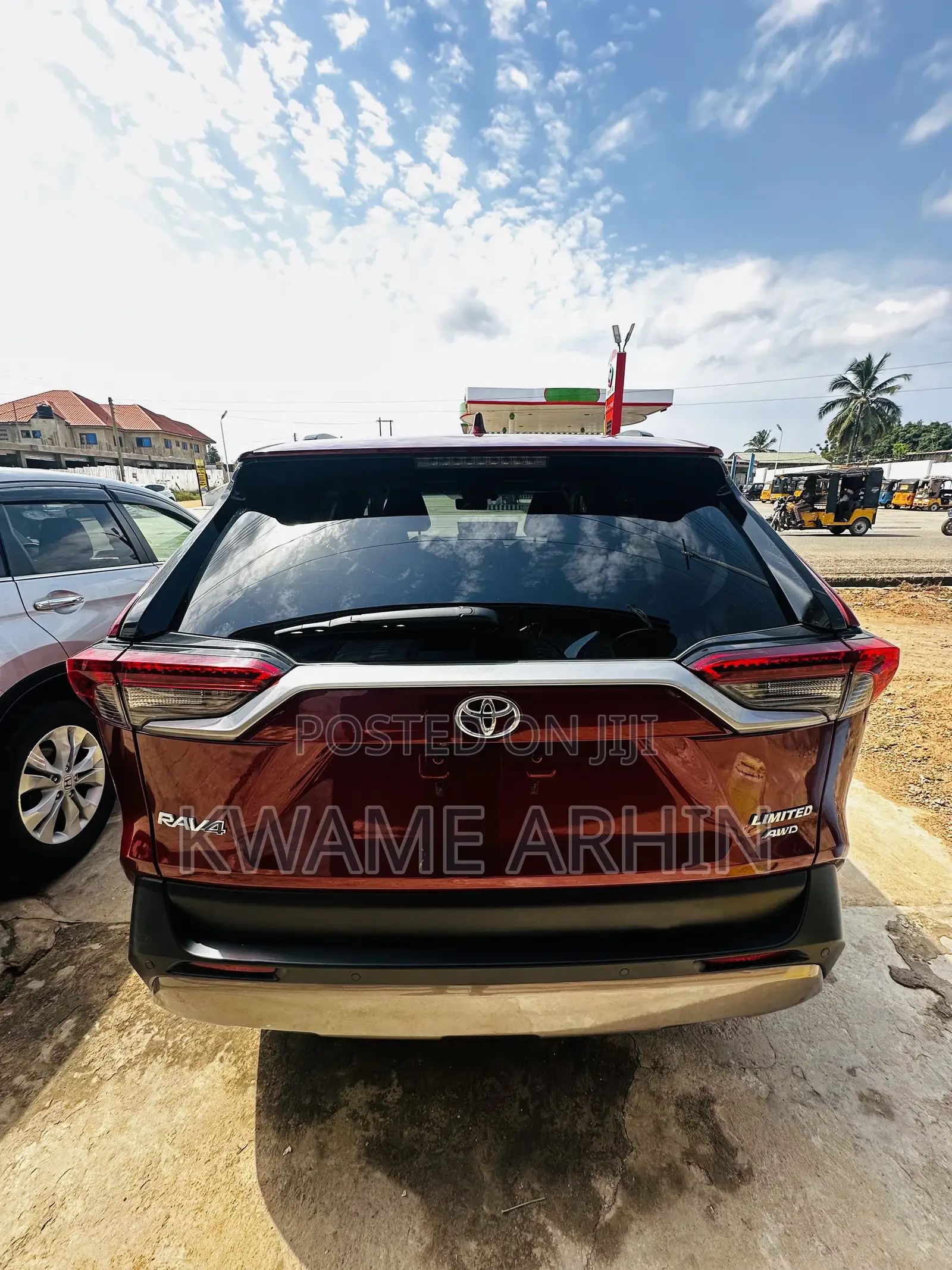 Toyota RAV4 XLE Premium AWD 2019 Burgundy